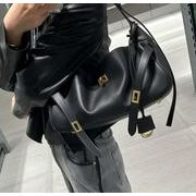 ショルダーバッグ  レディース 鞄   斜めがけ フェイクレザー トートバッグ 通勤風