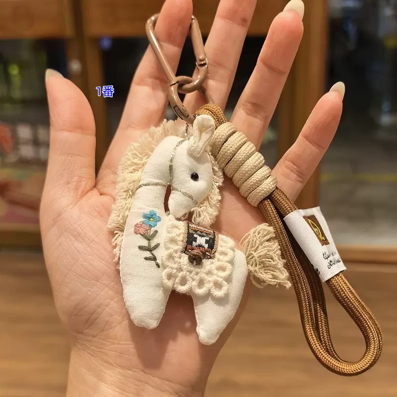 新入荷】2026干支グッズ 馬 キーホルダー キーチェーン ストラップ 4種