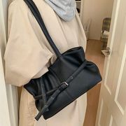 トートバッグ　大容量　秋冬　韓国ファッション　デザイン