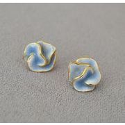 お花ピアス