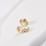 サージカルステンレスピアス　アクセサリー　デザイン　金属アレルギー対応　18kコーティング
