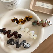 バレッタ　アクリル　ヘアアクセサリー　デザイン　髪飾り