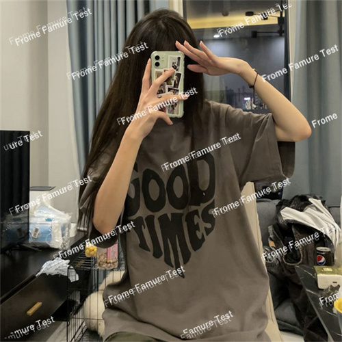 Tシャツ　　　　レディース　　　　ファッション　　春夏　　半袖  　　英文字