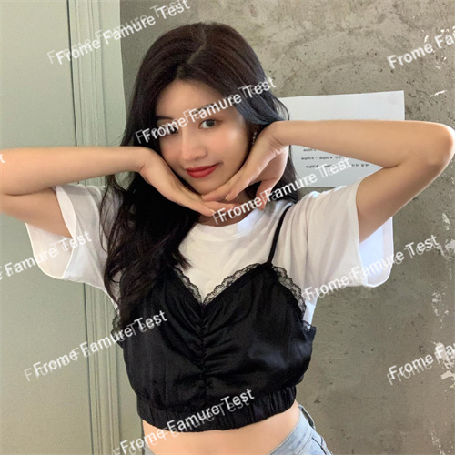 Tシャツ　　　　レディース　　　　ファッション　　春夏　　半袖