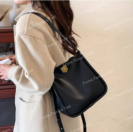 韓国通勤ショルダーバッグハンドバッグファッションバッグレディガール
