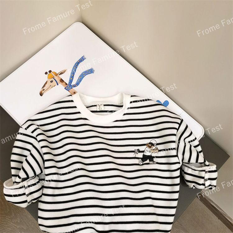 子供服　 パーカー　 ファッション　 男の子   ファッション　長袖　　春着