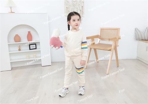子供服　　キッズ女の子　　春秋　　ファッション　スポーツ　スッツ