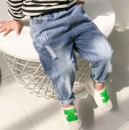 子供用アパレル　ズボン　デニムパンツ　90-130
