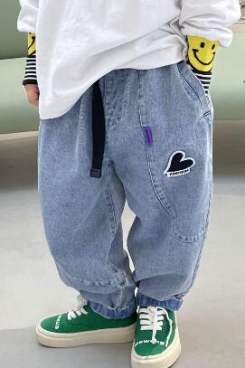 子供用アパレル　デニムパンツ　ズボン　90-140