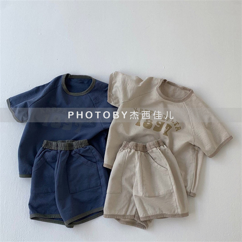 韓国風子供服　上下セット　Ｔシャツ+パンツ　子供セット　　カジュアルスポーツウエア