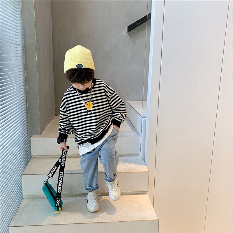 子供服、男の子、パーカー、トップス、長袖、春着、ファッション