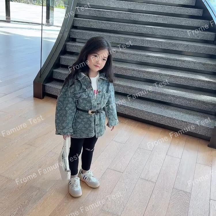 コート　　キッズ 子供服 キッズ女の子 　春着　 ファッションコート　韓国風