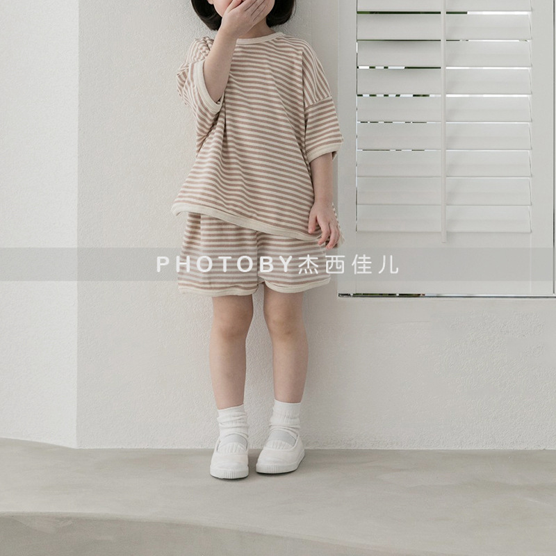 韓国風子供服　上下セット　Ｔシャツ+パンツ　子供セット　　カジュアルスポーツウエア