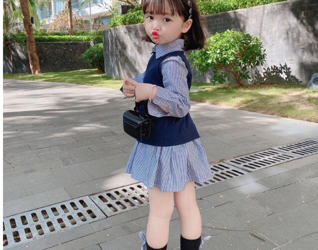 初秋　女の子子供服かわいいドレス子供服子供シャツ  ドレス+ベスト2点セット