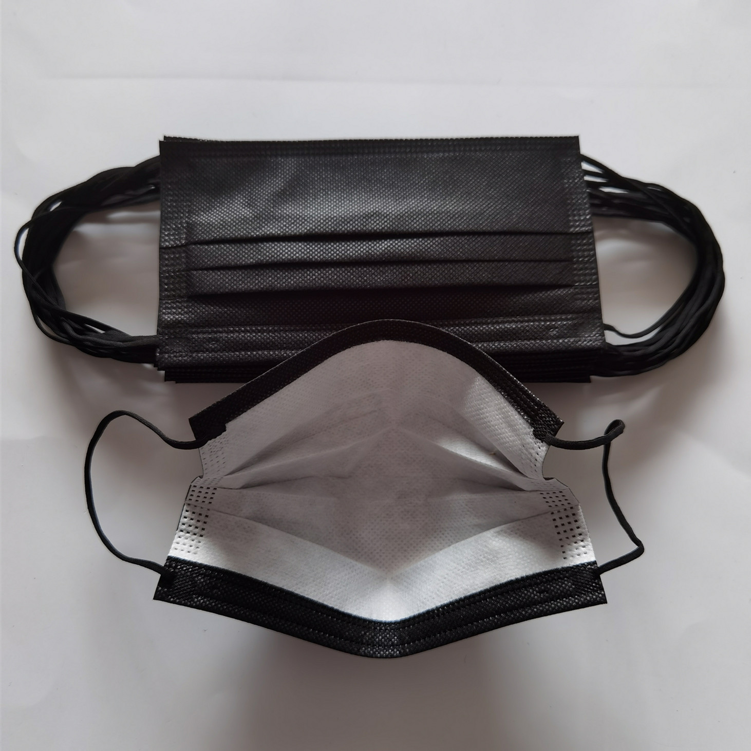 不織布マスク大人マスク　男女兼用マスク 　使い捨てマスク3層保護