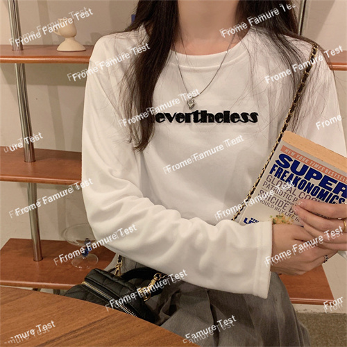 Tシャツ　　　　レディース　　　　ファッション　　春夏　　長袖