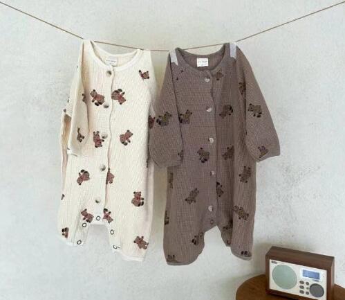 子供用アパレル　Tシャツ　長袖　66-90